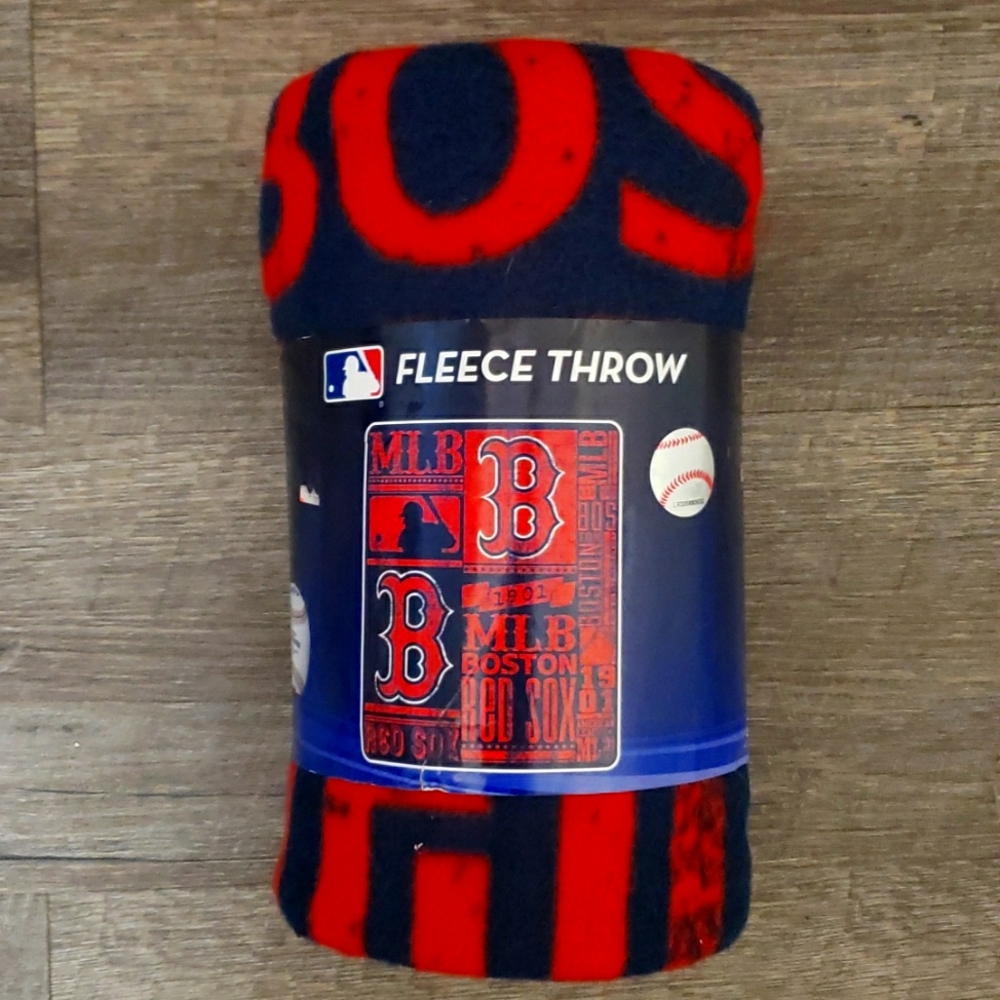 BOSTON RED SOX FLEECE THROW. 50 X 60 IN